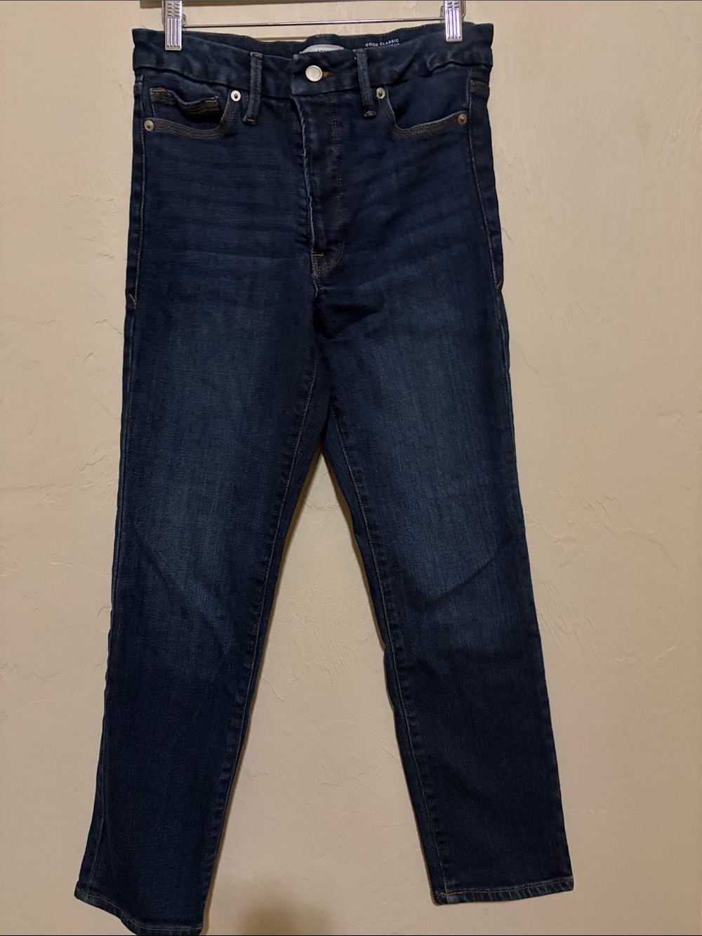 Good American Good Classic Slim Straight High Rise. 4/27 28”Excellent Condition!